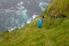 Poul Johannes Simonsen á veg niður í sessin / Poul Johannes Simonsen på vej ned til fangstpladsen / Poul Johannes Simonsen on his way down to the catching area.