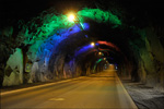 Undirsjóvartunnil við listarverki av Trónda Paturssyni / Undersøisk tunnel med kunstværk af Tróndur Patursson / Submarine tunnel decorated by Tróndur Patursson.